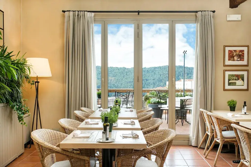 Restaurant Les Monges_Cardona_slider_image_3