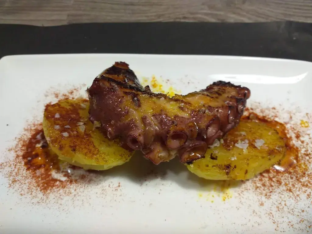 Menu_Bar Avenida_Cardona_image_8