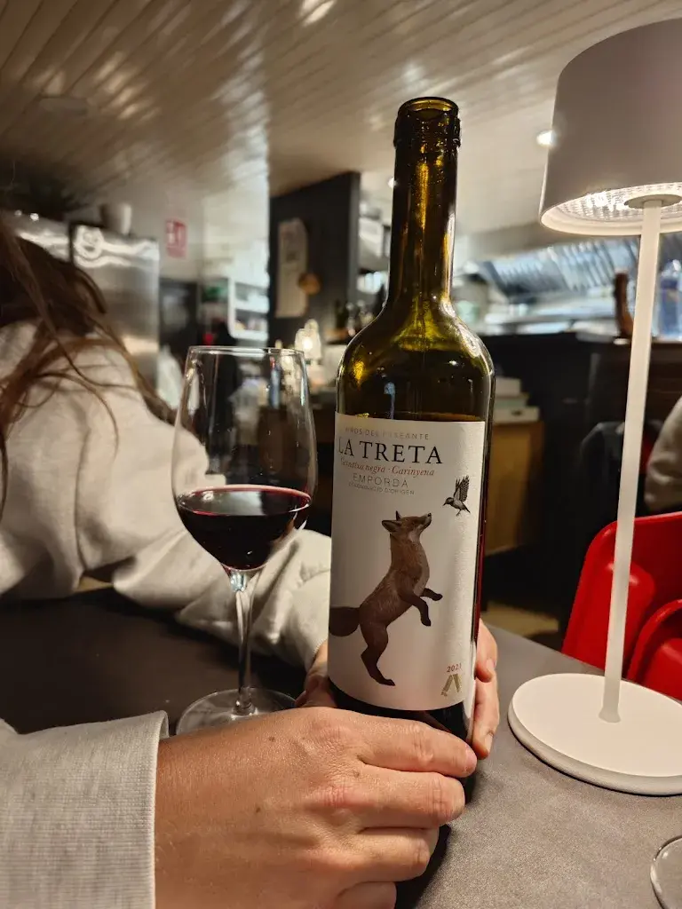 gerwout van hoefs_Bar Avenida_Cardona_review