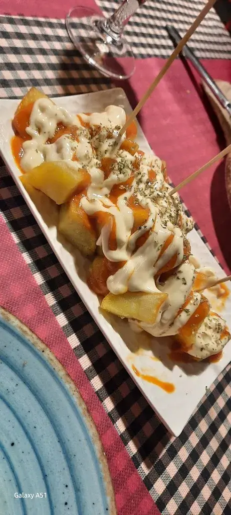 Hilde kempenaers_Bar Avenida_Cardona_review