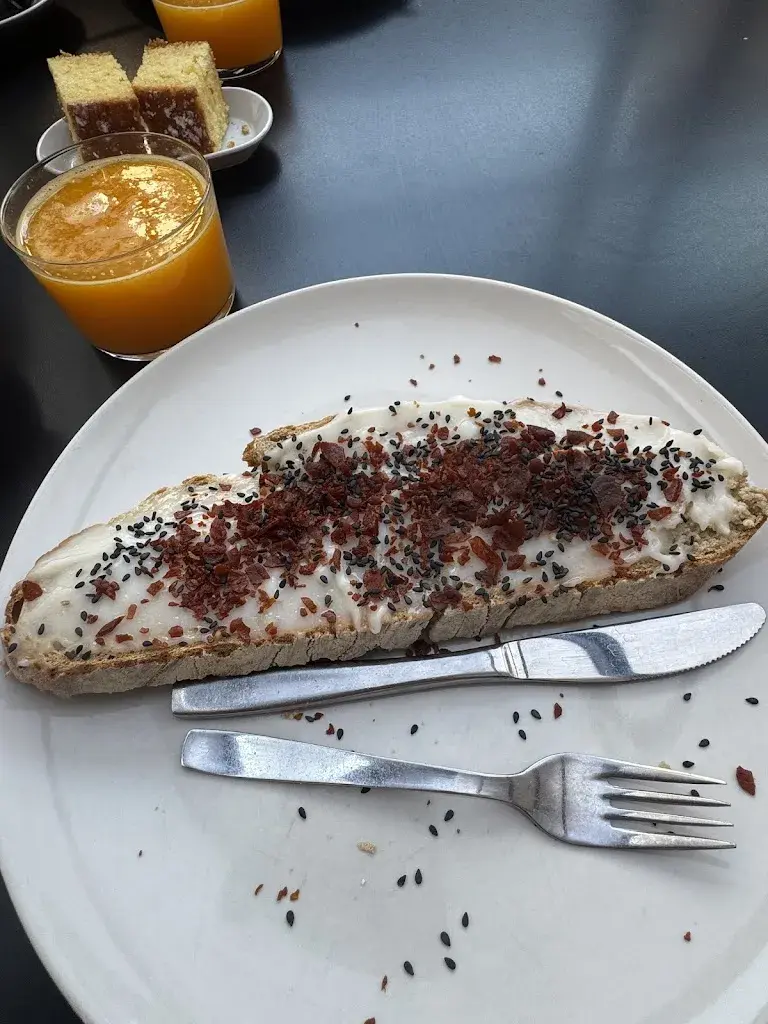 Nuria Martínez Cabrera_Cafetería Tyche_Narón_recensione