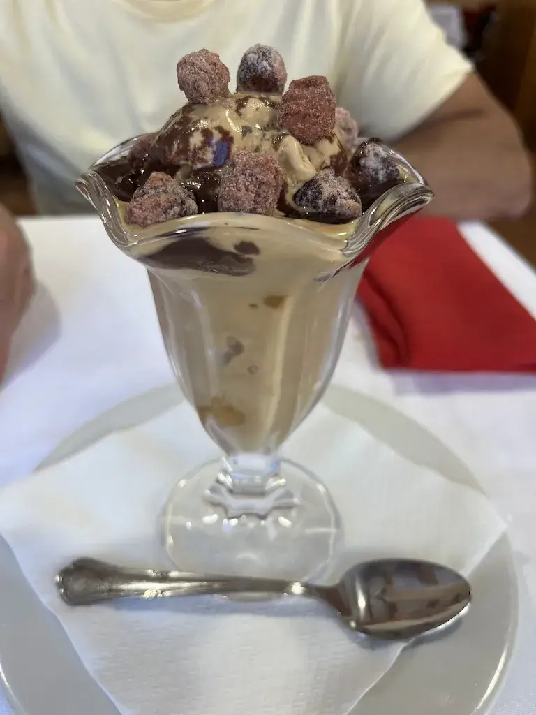 Hostal la Muntanya_Castellar de nHug_slider_image_3