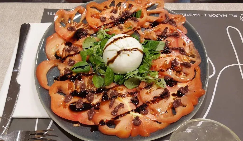 Pilar Campos_CAL FANXICÓ_Castellar de nHug_review