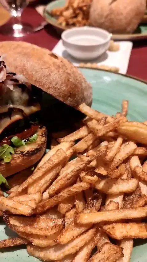 Fonda Peremiquel_Castellar de nHug_slider_image_2