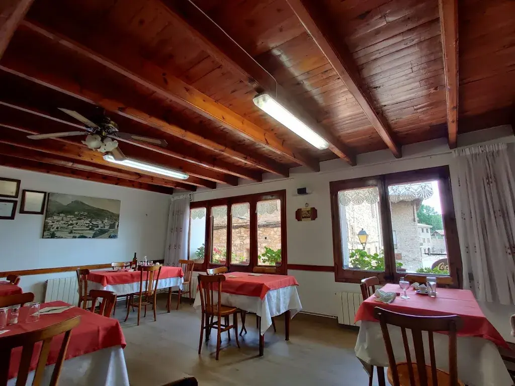 Bar Restaurant El Celler_Castellar de nHug_slider_image_1