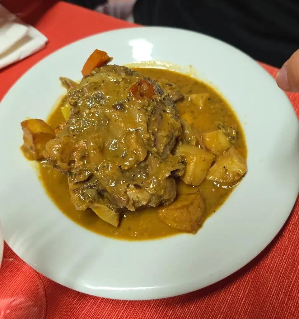 Bar Restaurant El Celler_Castellar de nHug_slider_image_3