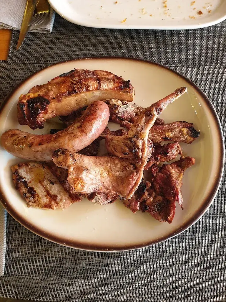 Restaurant El Molí de les Fonts_Castellar de nHug_slider_image_3