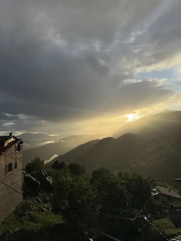 Victor Cabre_Hostal Alt Llobregat_Castellar de nHug_review