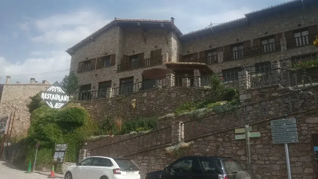 Hostal la Neu restaurant in Castellar de nHug