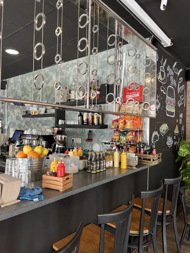 APOTHEKE CARDEDEU restaurant in Cardedeu