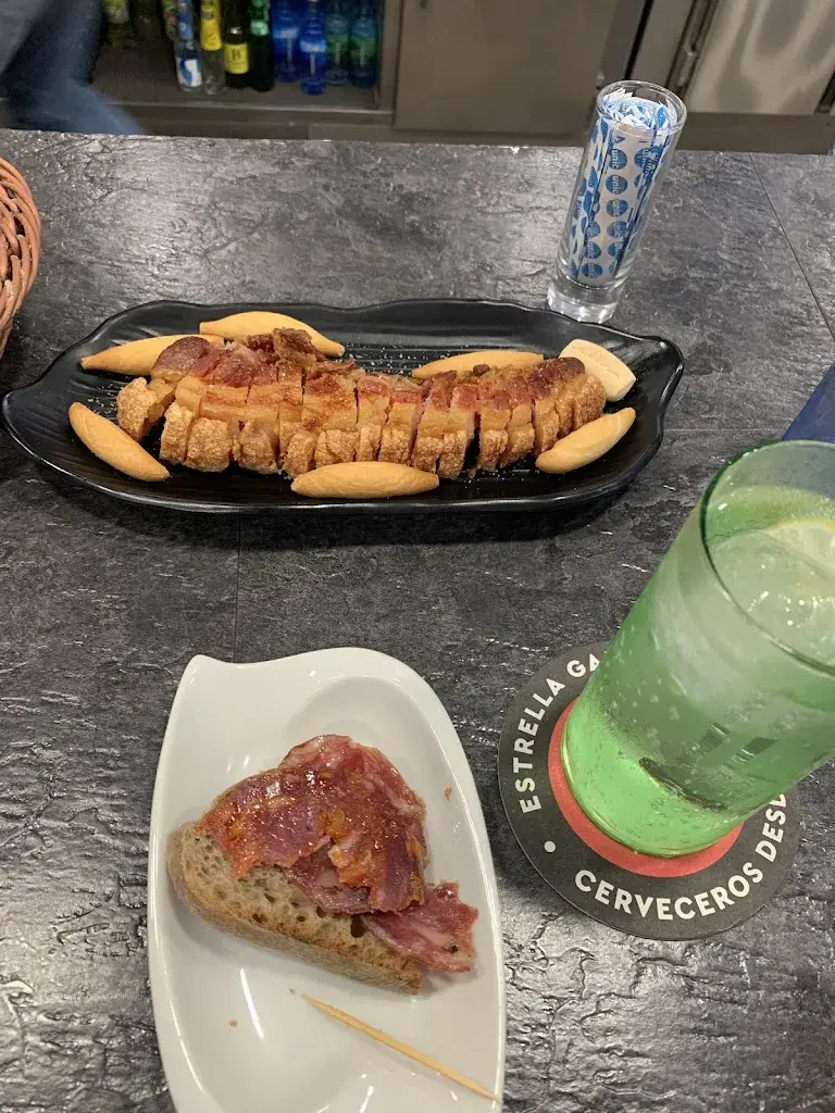 fei jiang_O encontro do Soriano_Narón_review