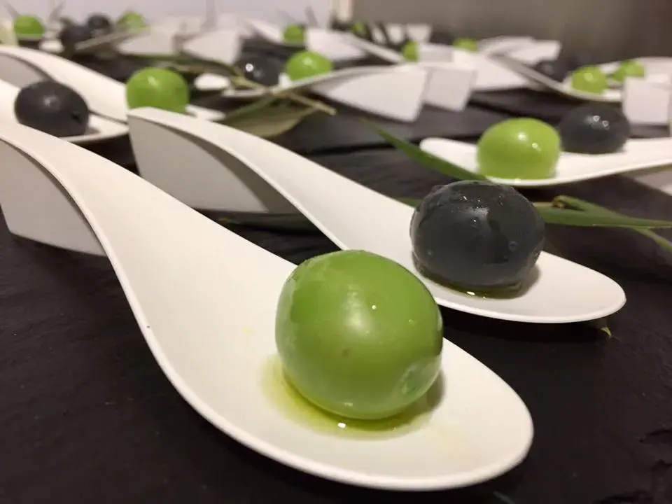 Baena Restaurant | 𝗿𝗲𝘀𝗲𝗿𝘃𝗮 Miércoles a Domingo 11:30h a 13h _Canovelles_slider_image_3