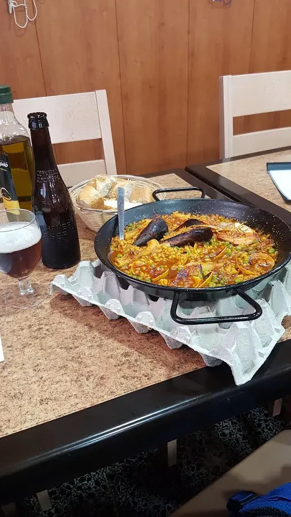 steve johnson_Pensión Galicia_Canovelles_review