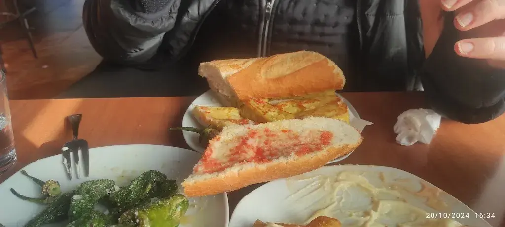 ousama m'simar ben oualid_Navas Restaurant_Canovelles_review