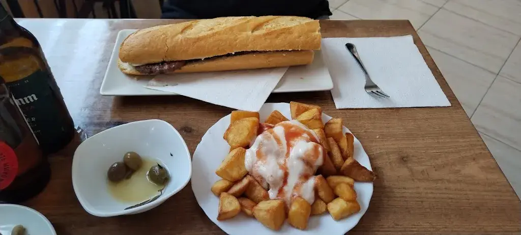 analia carril_Els Amics Bar Restaurant_Canovelles_review