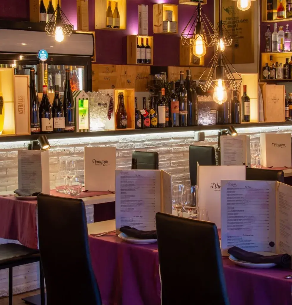 Vinyam restaurant in Canovelles
