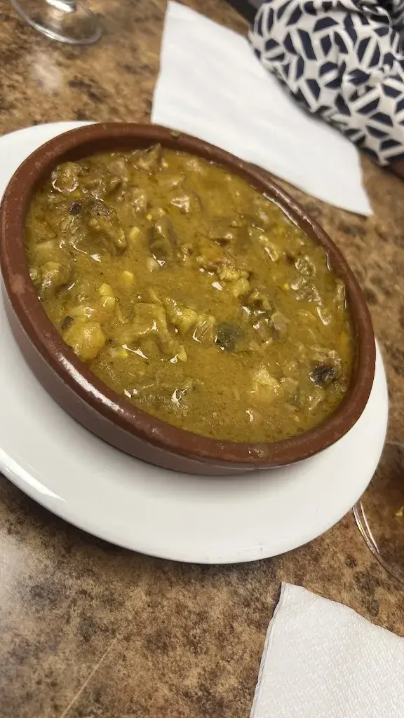 Rafel Grandio_NEW TROPIC II_Canovelles_review