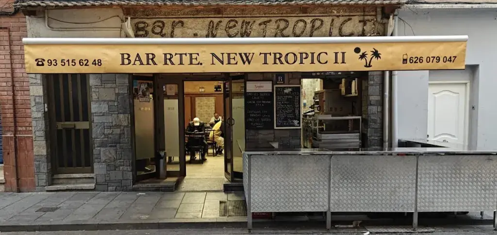 NEW TROPIC II restaurant in Canovelles