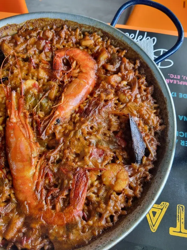 EAT BY NEON_Canovelles_slider_image_2