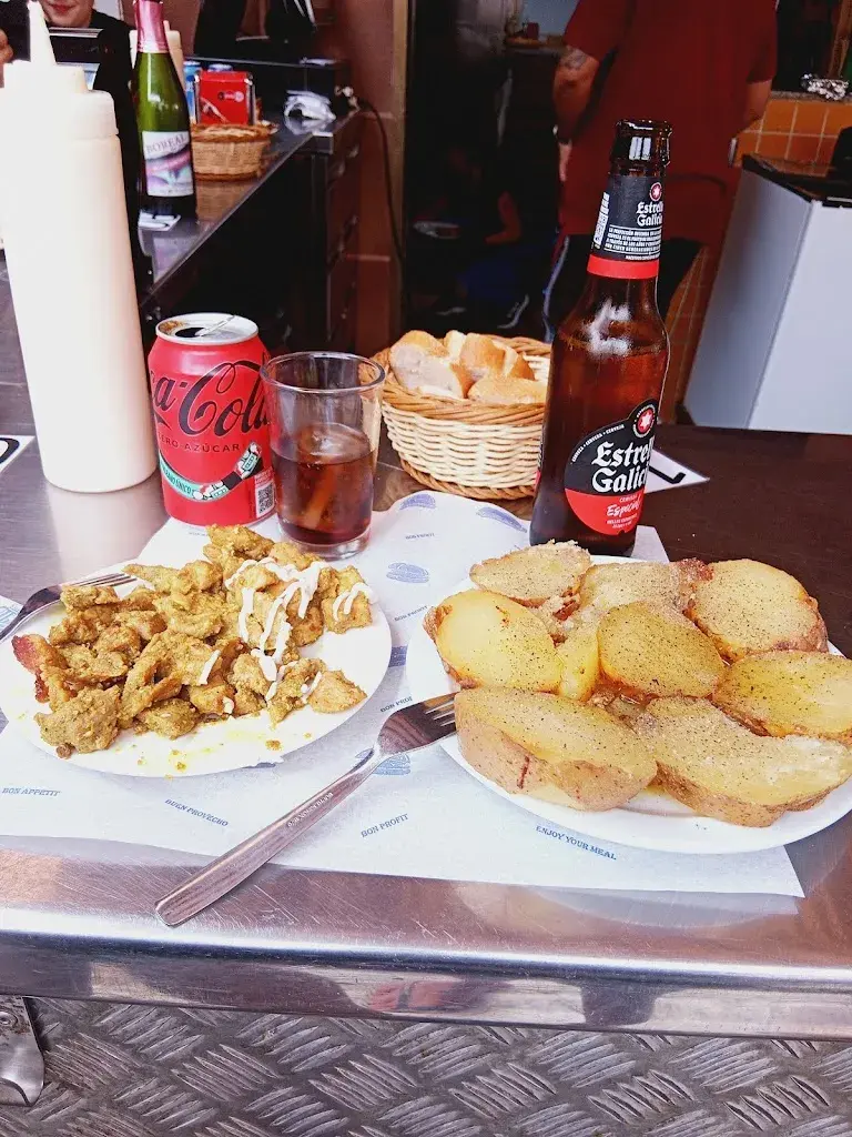 Miguel Fernandez_Pollastreria José Luis_Canovelles_review