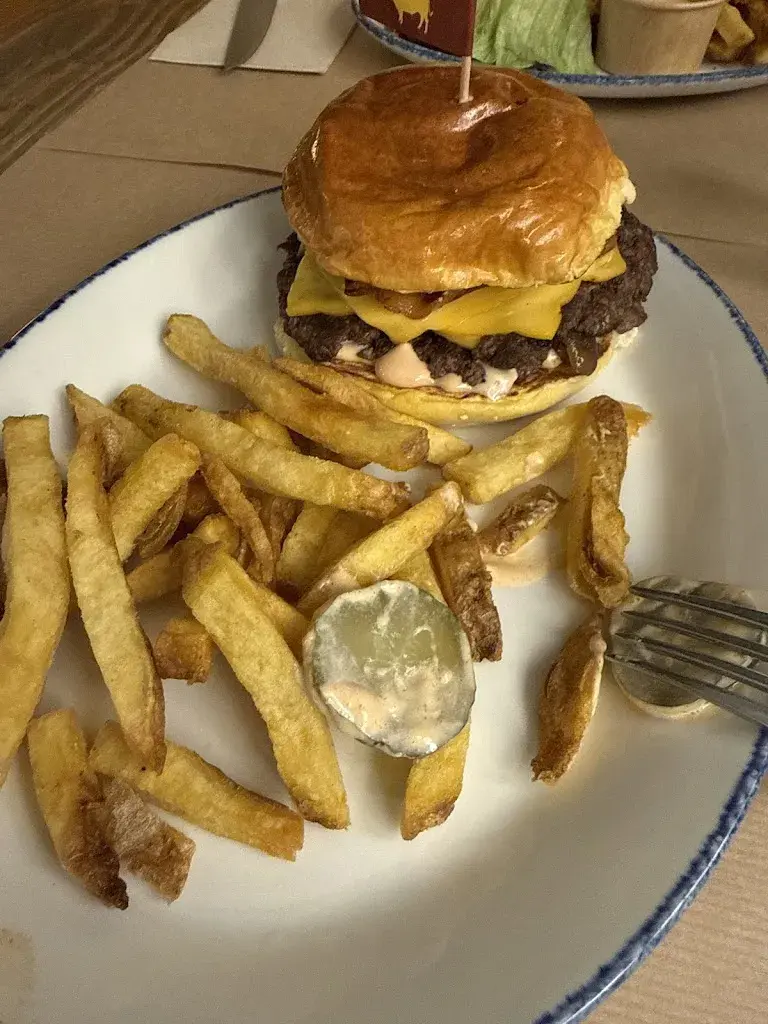 Padyn Oldman_Burnout Burgers_Amés_review