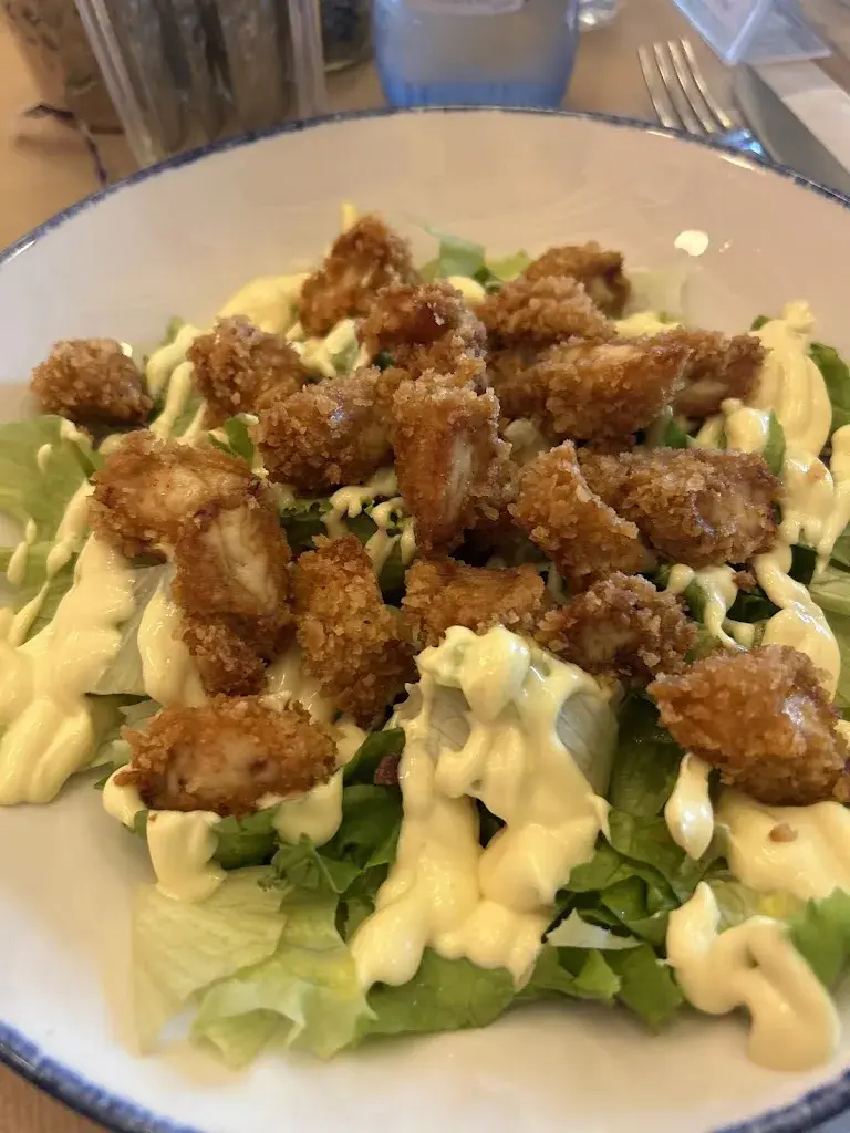 Christin CCo_Burnout Burgers_Amés_review