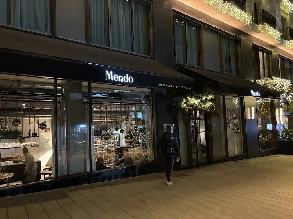 Mendo Restaurant & Bakery_Carme_slider_image_1