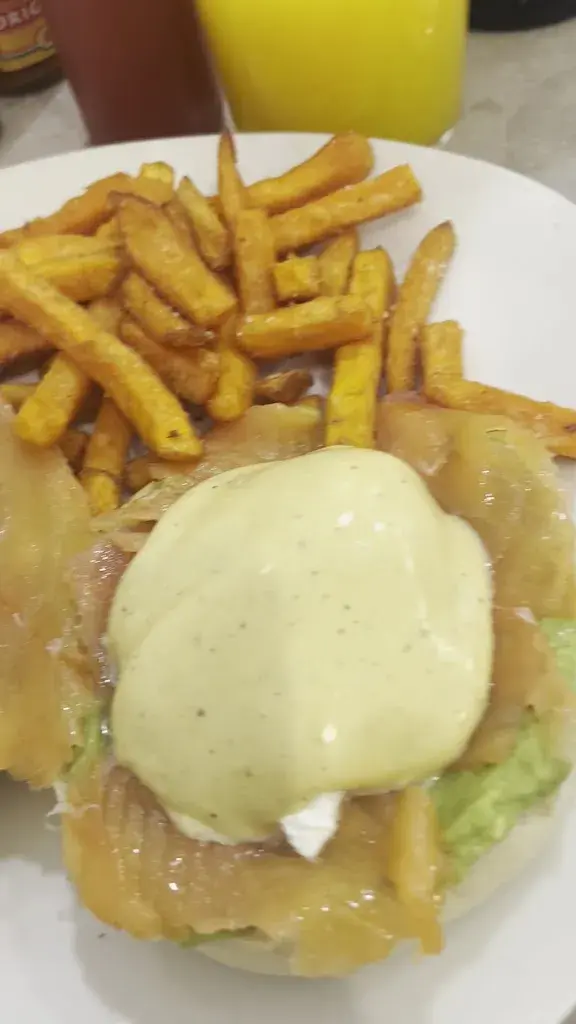 Carmencita Brunch_Carme_slider_image_2