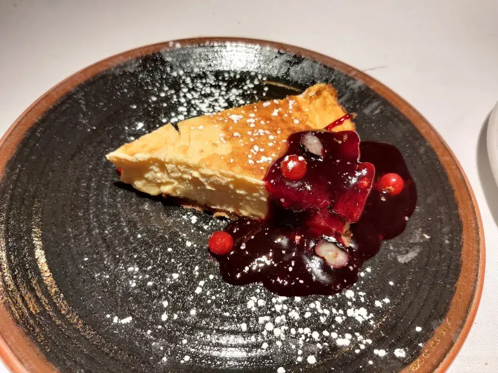 Jason Glen Pais Barboza_Pimiento Verde_Carme_review