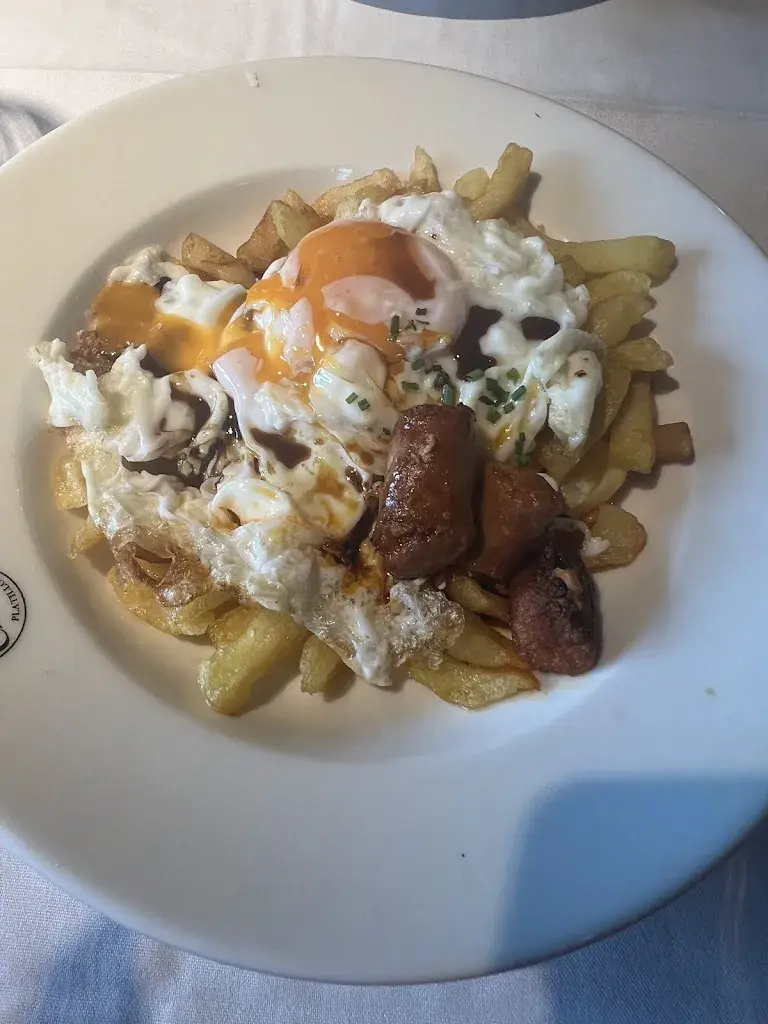 Laura-Mihaela Musat_Casa Carmen_Carme_review