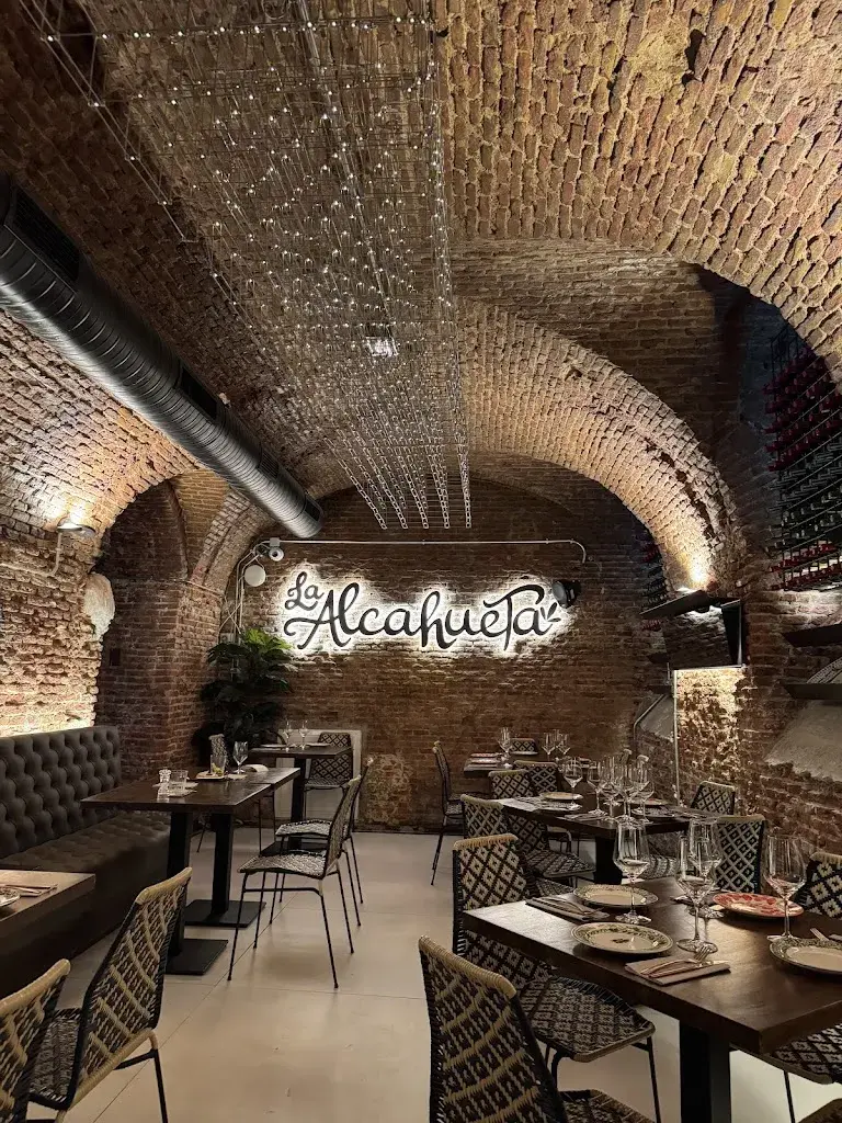 La Alcahueta restaurant in Carme