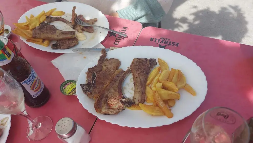 Teresa Nicolau Gavalda_Can Miquel_Castellet i la Gornal_recensione