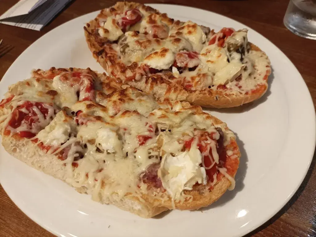 La Poua restaurant in Castellcir