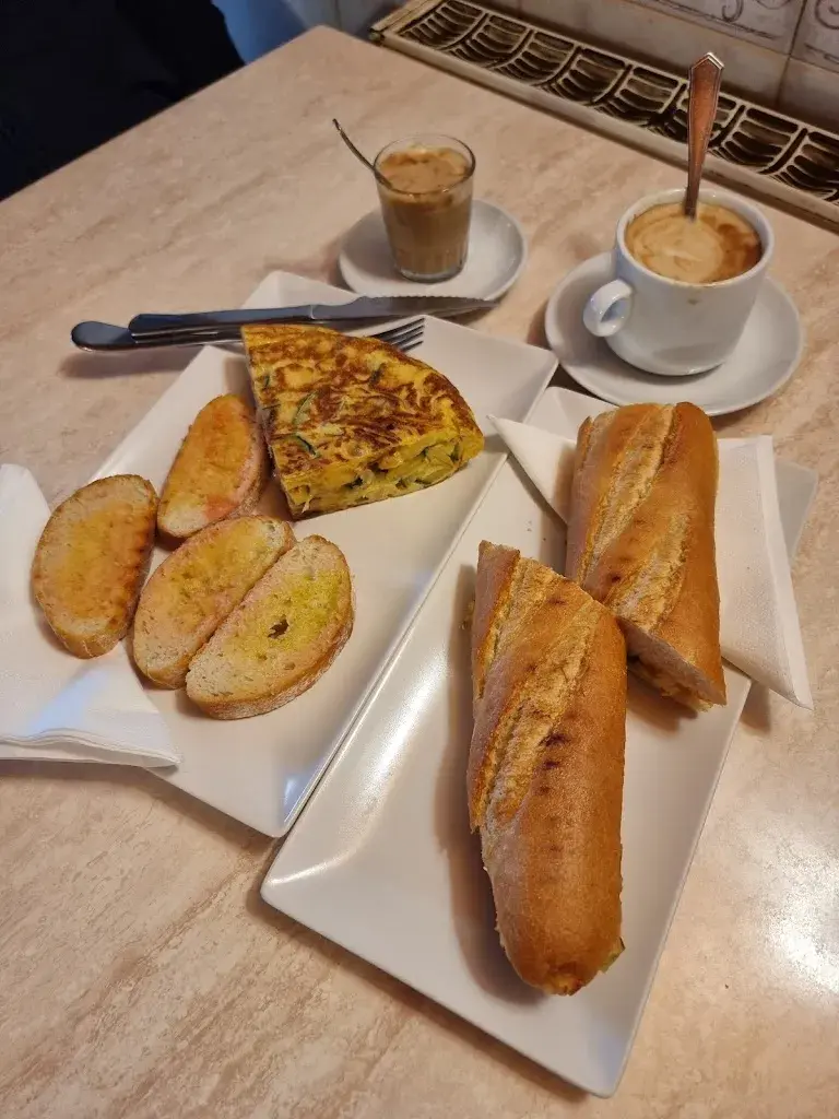 Casa Sala_Castellcir_slider_image_3