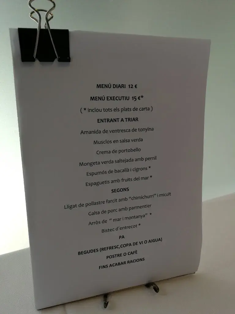 Menü_Tres Tombs_Castellcir_Bild_3