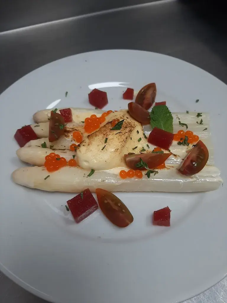 Tres Tombs_Castellcir_slider_image_2