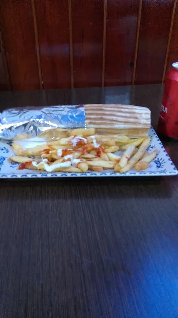 Rubén López_KRUSTY KEBAB RESTAURANT_Castellcir_review