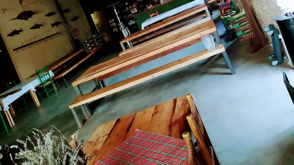 TAULA Nº1 Braseria_Castellcir_slider_image_3