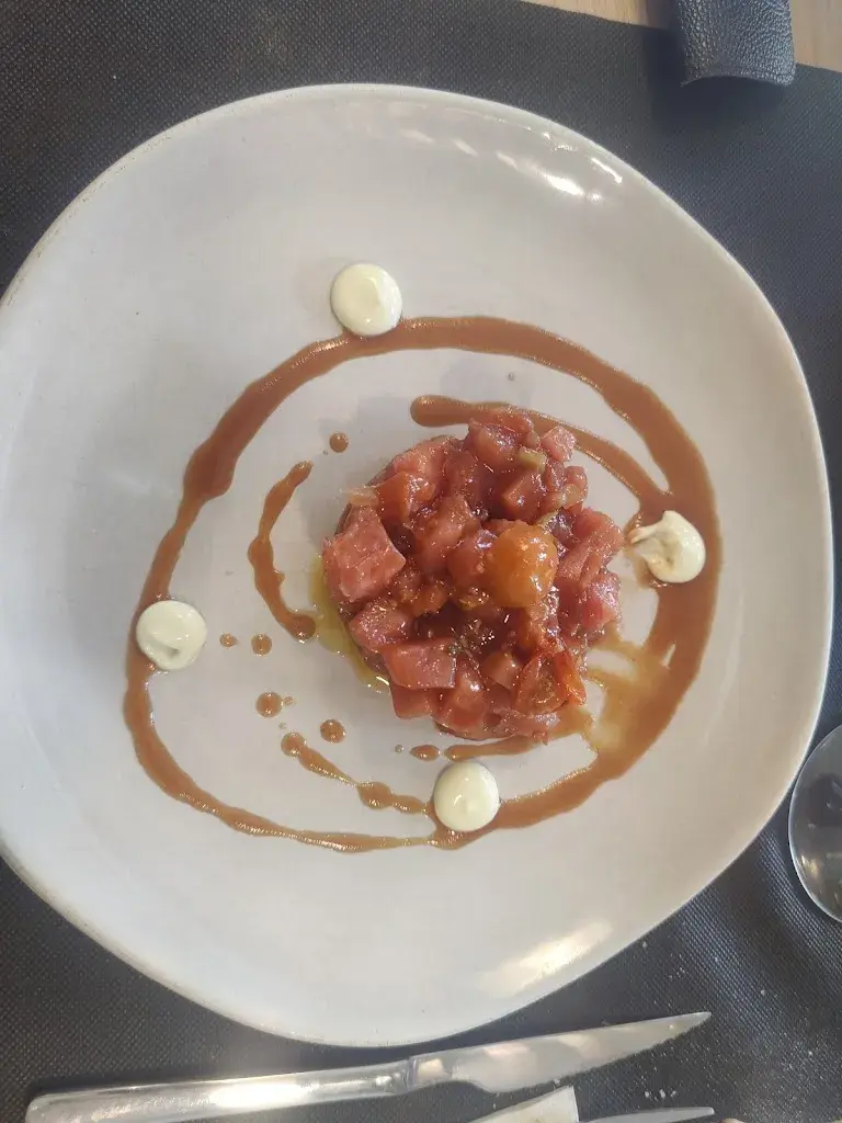 Inc AUTO_La Taverna_Castellgalí_recensione