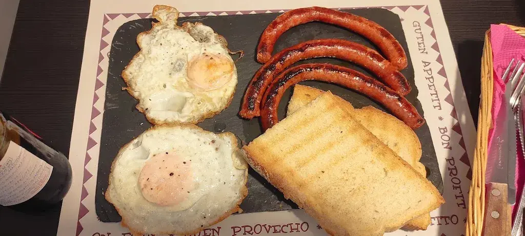 Tere Campiña_Bar Montserrat_Castellgalí_review