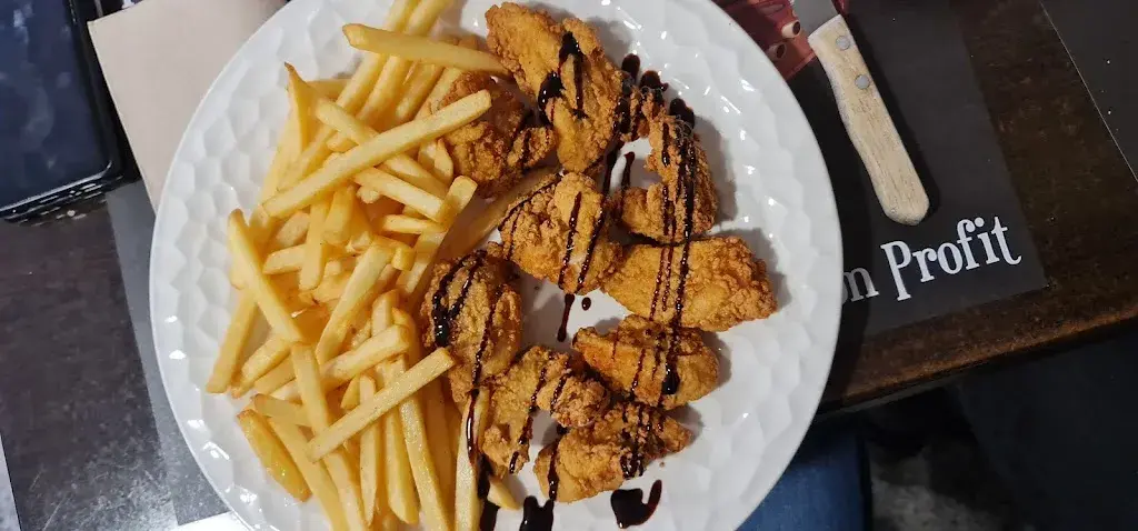 Francis Moore_El Glotón de La Farinera_Castellgalí_avis