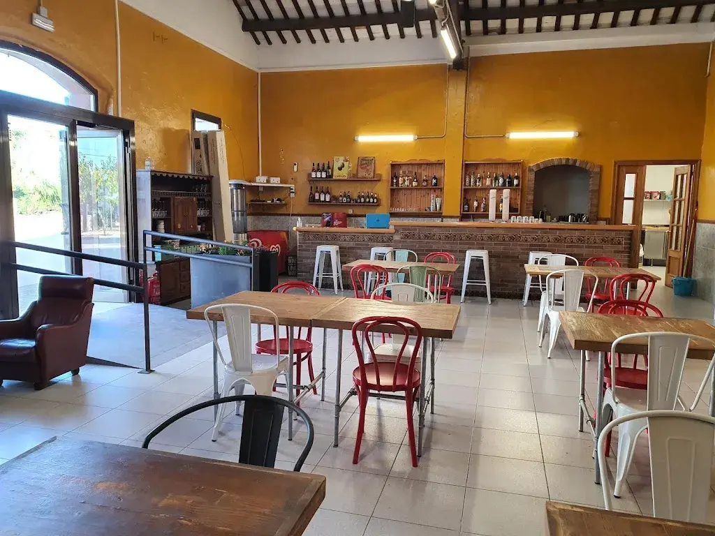 Bar Molt Nostre (Bar a la Societat de Castellví) restaurant in Castellví de la Marca