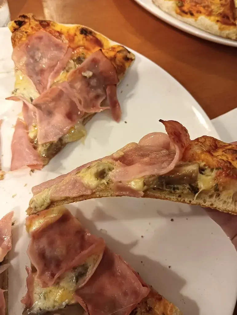 Esmara pizzas_Ortigueira_slider_image_2