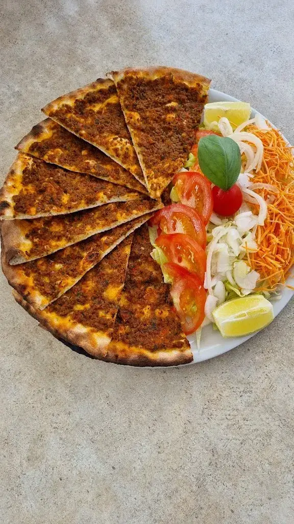 Menu_Reina Food_Rothrist_image_2