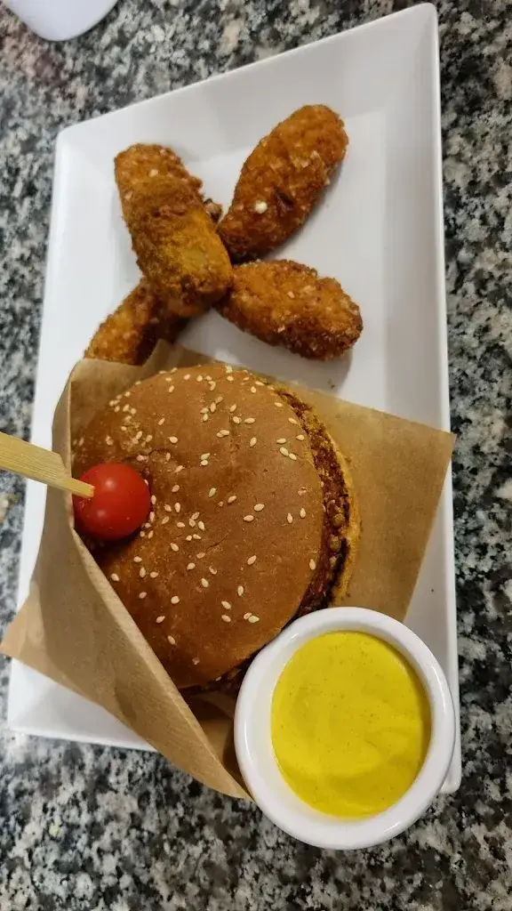 Menu_Reina Food_Rothrist_image_3