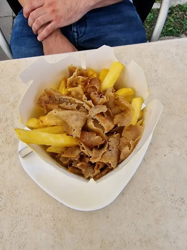 Menu_Reina Food_Rothrist_image_5