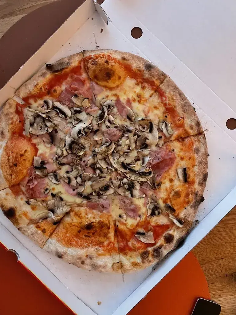 Menü_Maurizio PIZZA & PANINI_Döttingen_Bild_4
