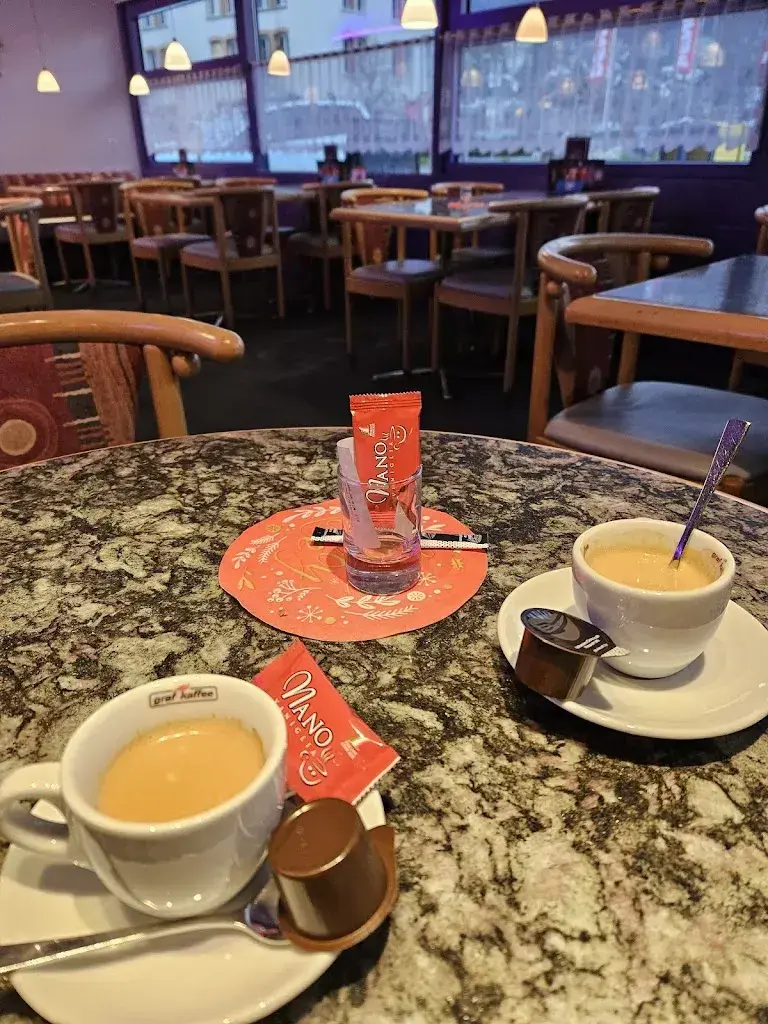 Antonio Tocco_Cafe Rondo_Döttingen_recensione