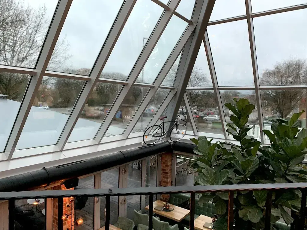 Vladislav Vladimirovich_Glashaus Burgdorf_Germany_review