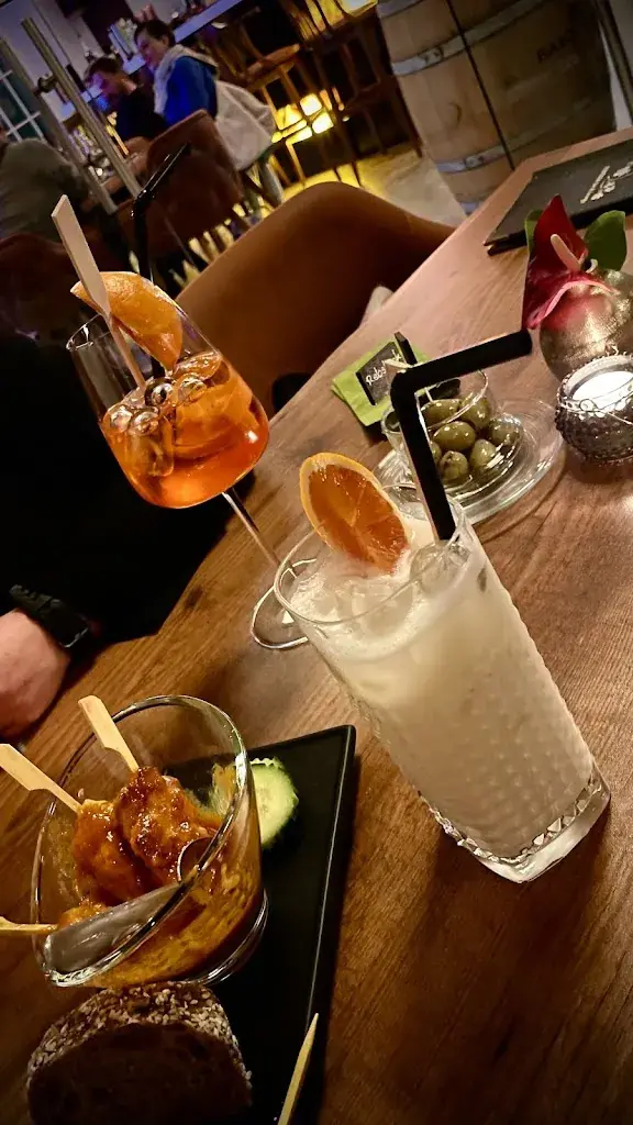 Claudio Borghesi_REBSTOCK Bar & Lounge_Klingnau_avis